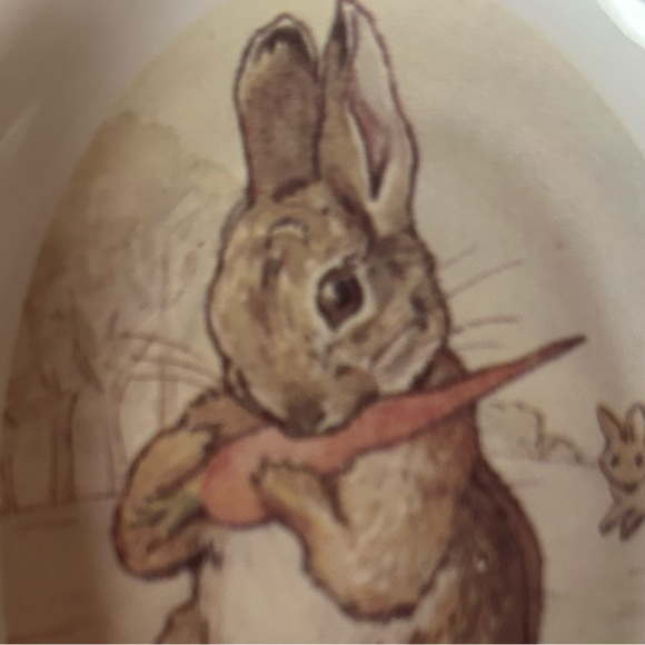 Beatrice Potter Oval Soap Dish with Rabbit Illustration - Picture 3 of 3